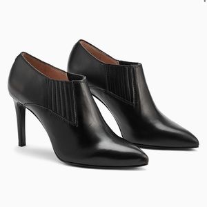 Inez Marisol 90 in black calf leather. Made in Spain. Never worn.